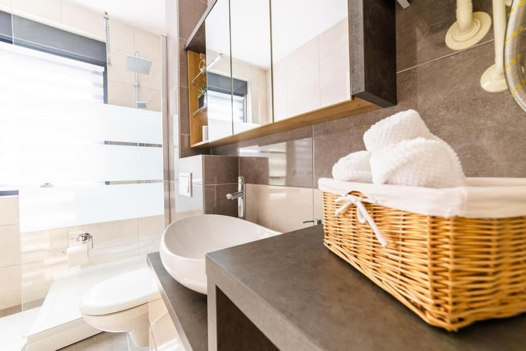 Apartman Lux Self Check-In Virovitica Exterior photo